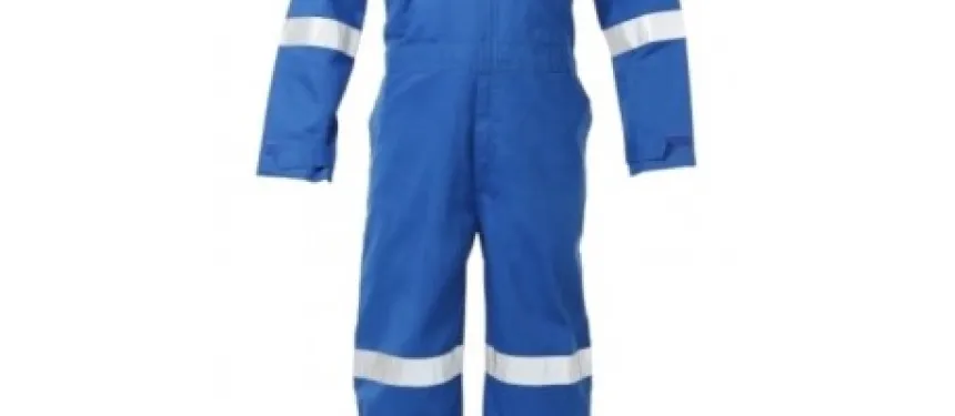 Coverall Katun Model Pertamina untuk Perlindungan Saat Bekerja